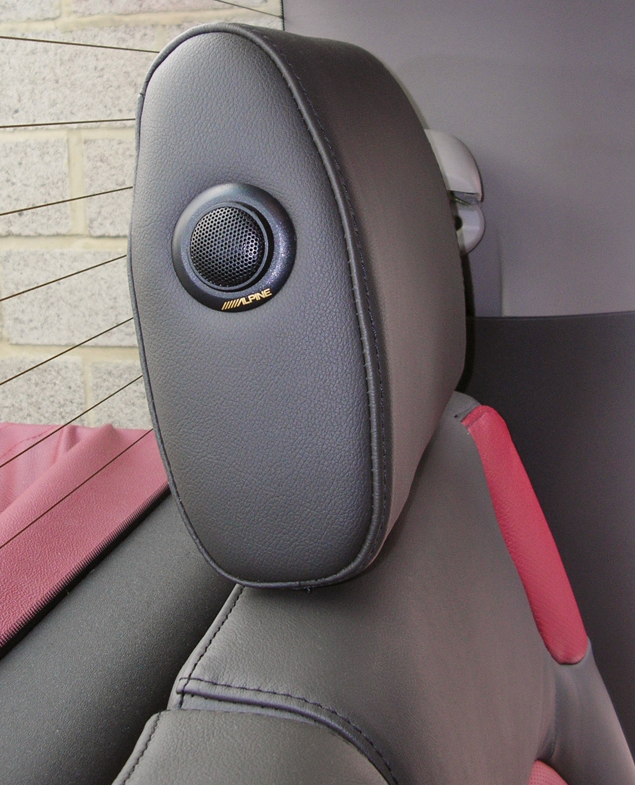 In-seat+mounted+speaker